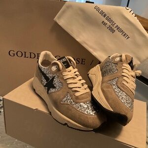 GOLDEN GOOSE